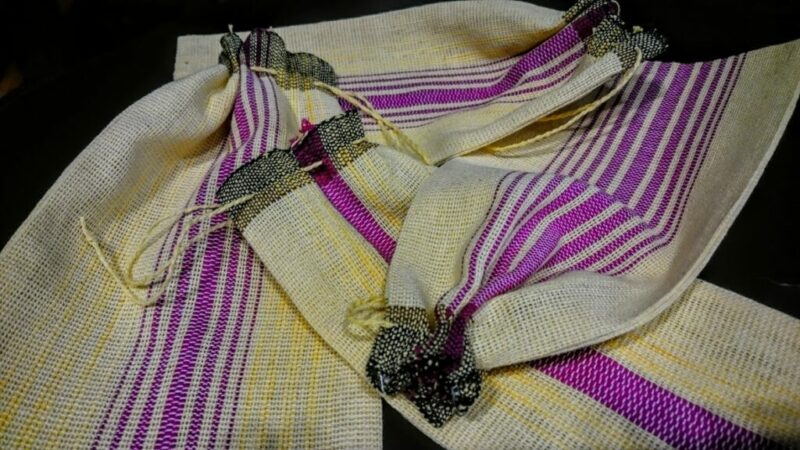 Kiemelt kép a Kisebb textil zsák, kenyeres zsák szövése című eseményhez